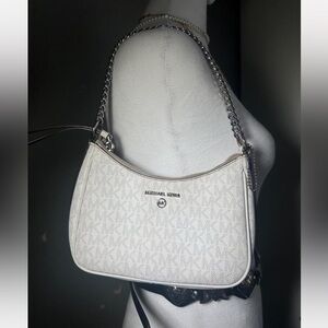 Michael Kors White Jet Set Shoulder Bag